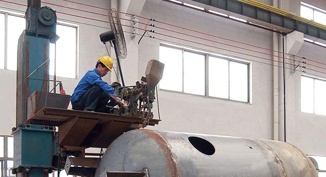 全自動焊接設備,工作效率高、焊縫平整、線條清晰